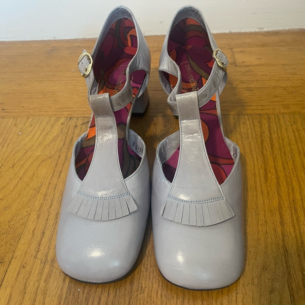 Women's T-Strap Block Heel Pumps in Light Gray - Picture 4 of 7